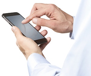 1652288064789 B 0815 Newsfeed Phone