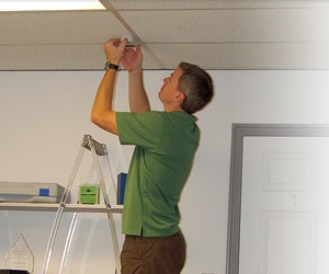 1652320400315 B 1210 Sb Comm