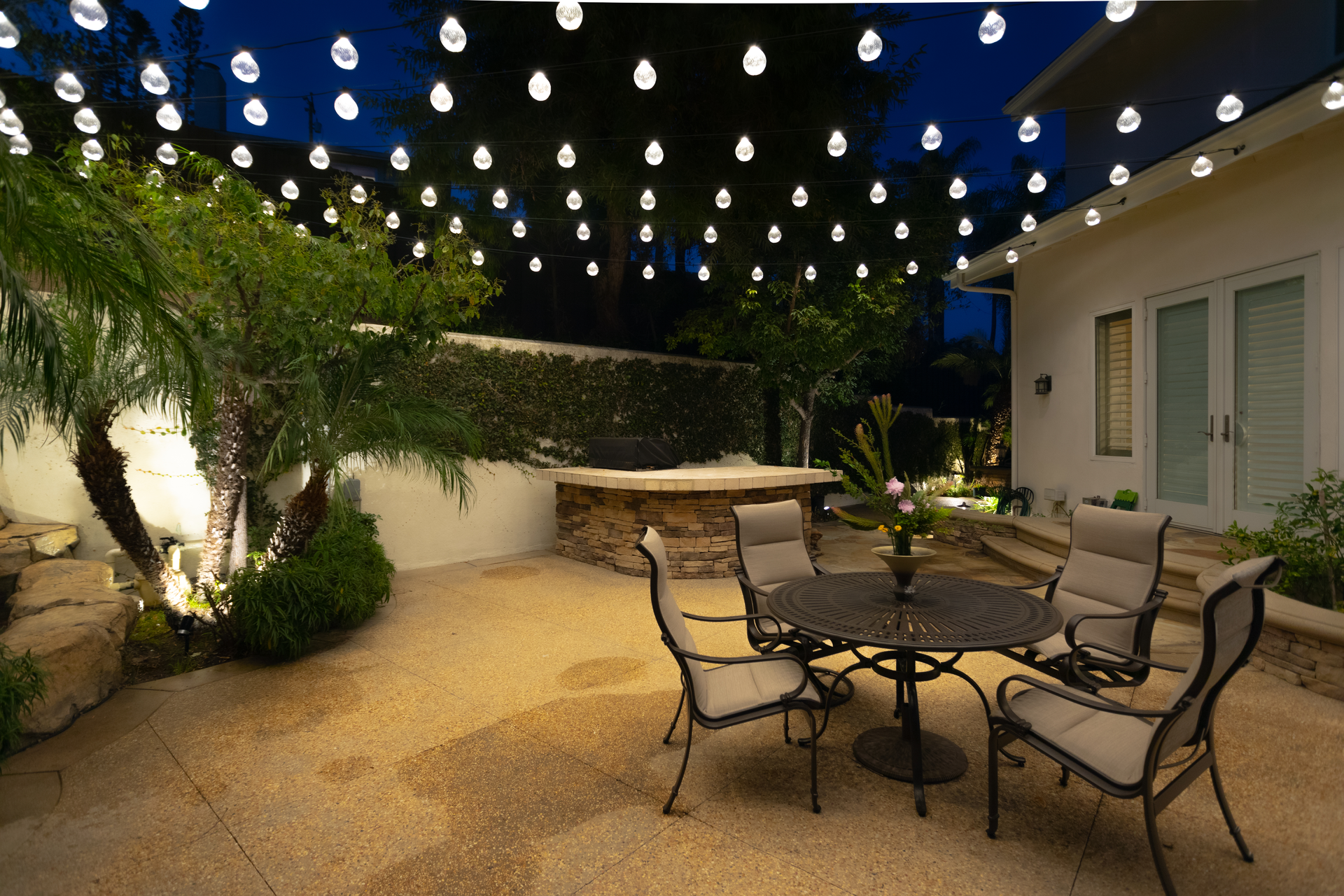 Tivoli Lighting Adapt 2 0 Led Strand Light Series