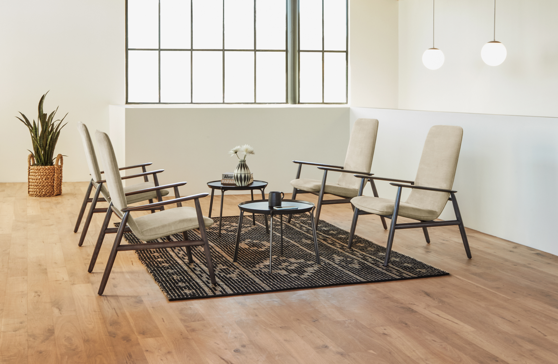 Arcadia Pirra Lounge High Back With Romp Table