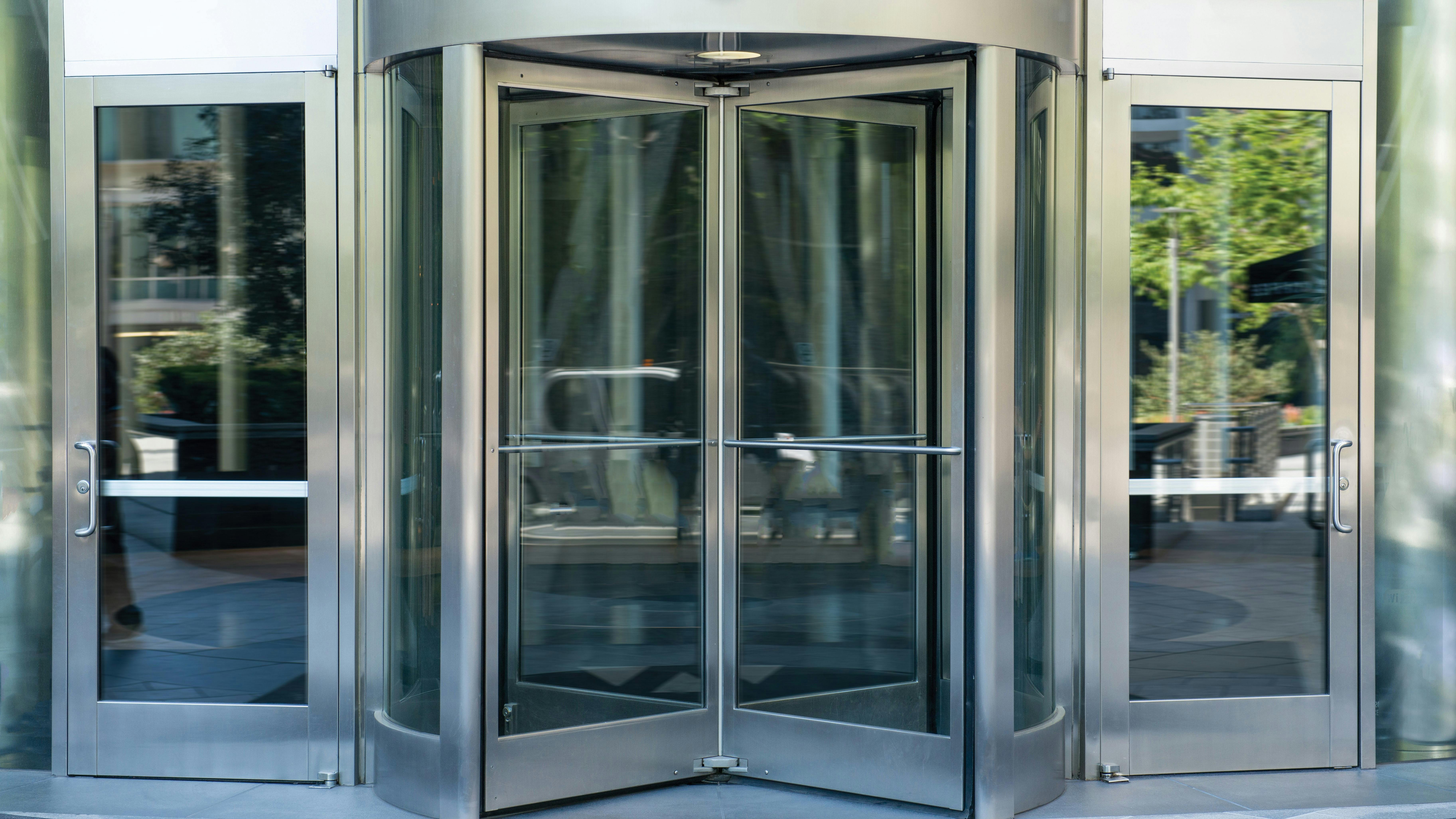 66bcff54d2281d9aa8366ee0 Horton Series 9900 Easyflow Revolving Door Hi Res