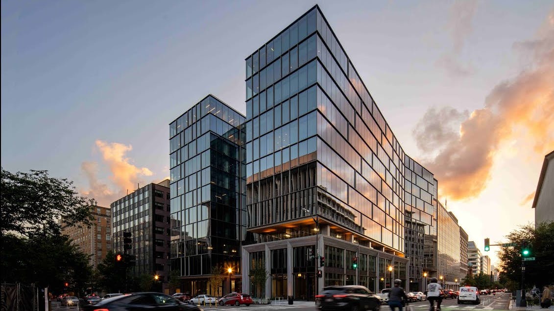 Exterior view of the new 17XM office tower in Washington-DC, the first ever SmartScore-certified building in North America.