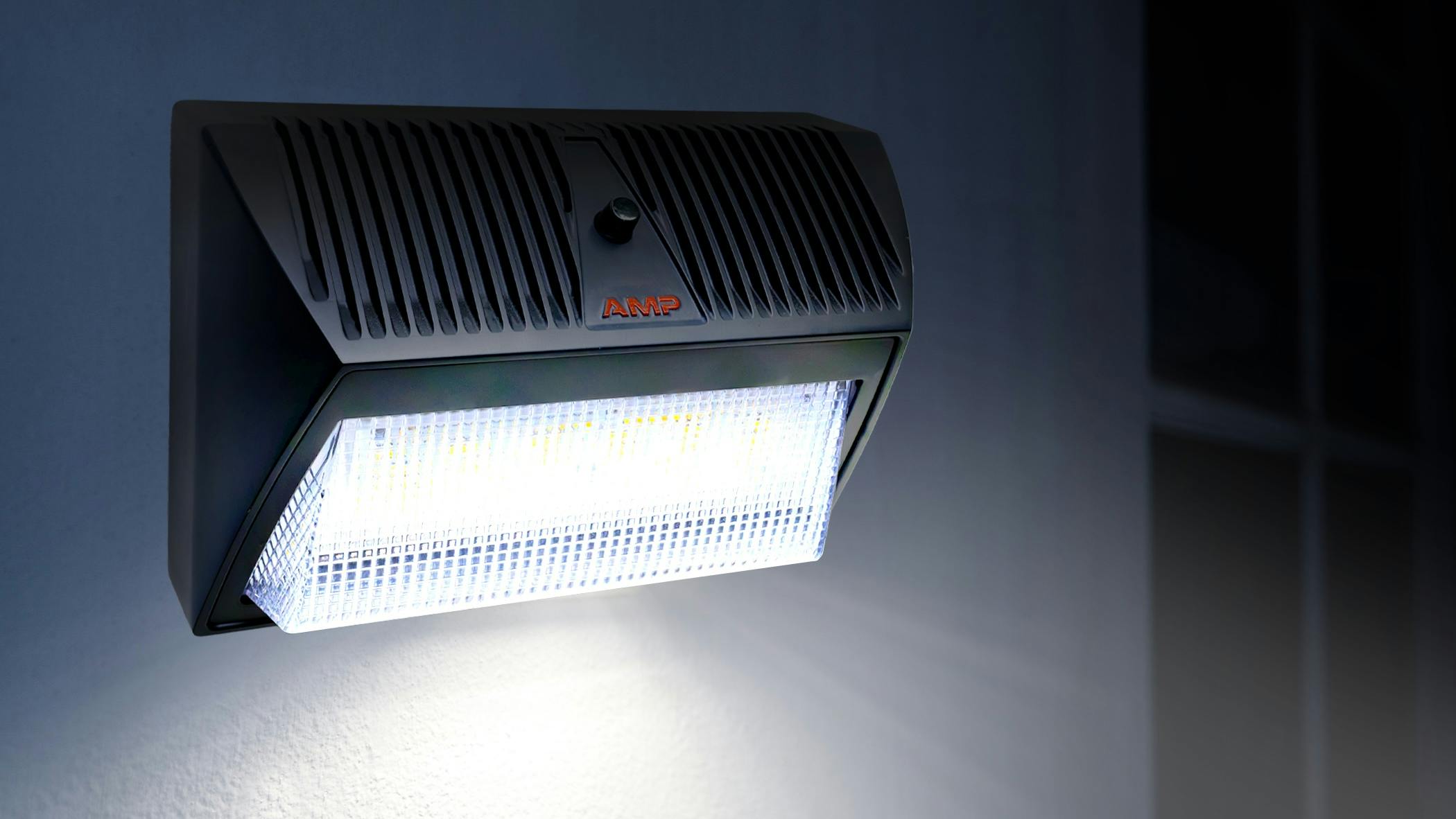 amp_secure_wall_pack__illuminated