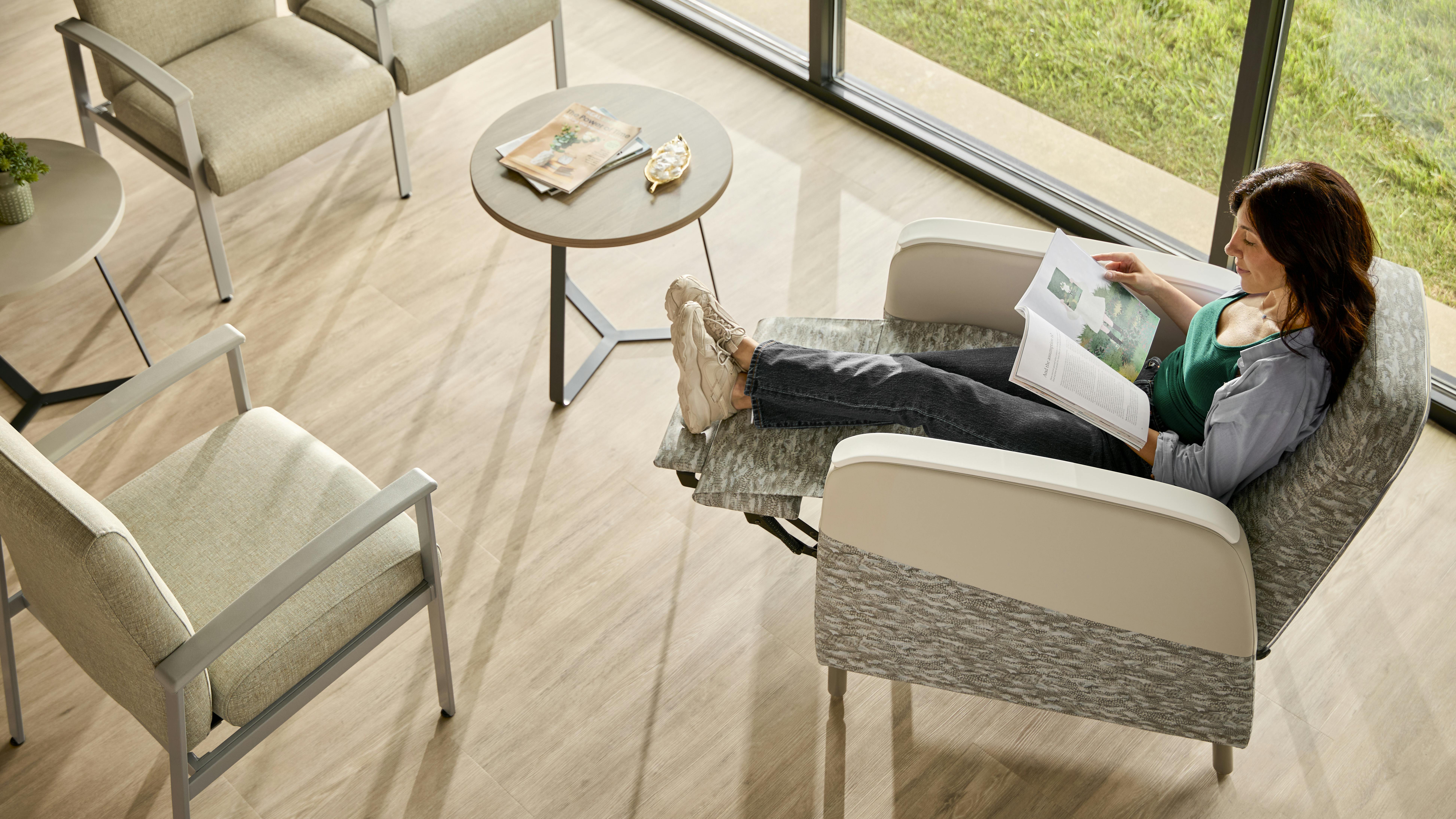 690245be40496bad6a1b7baa Kimball International Havei 1