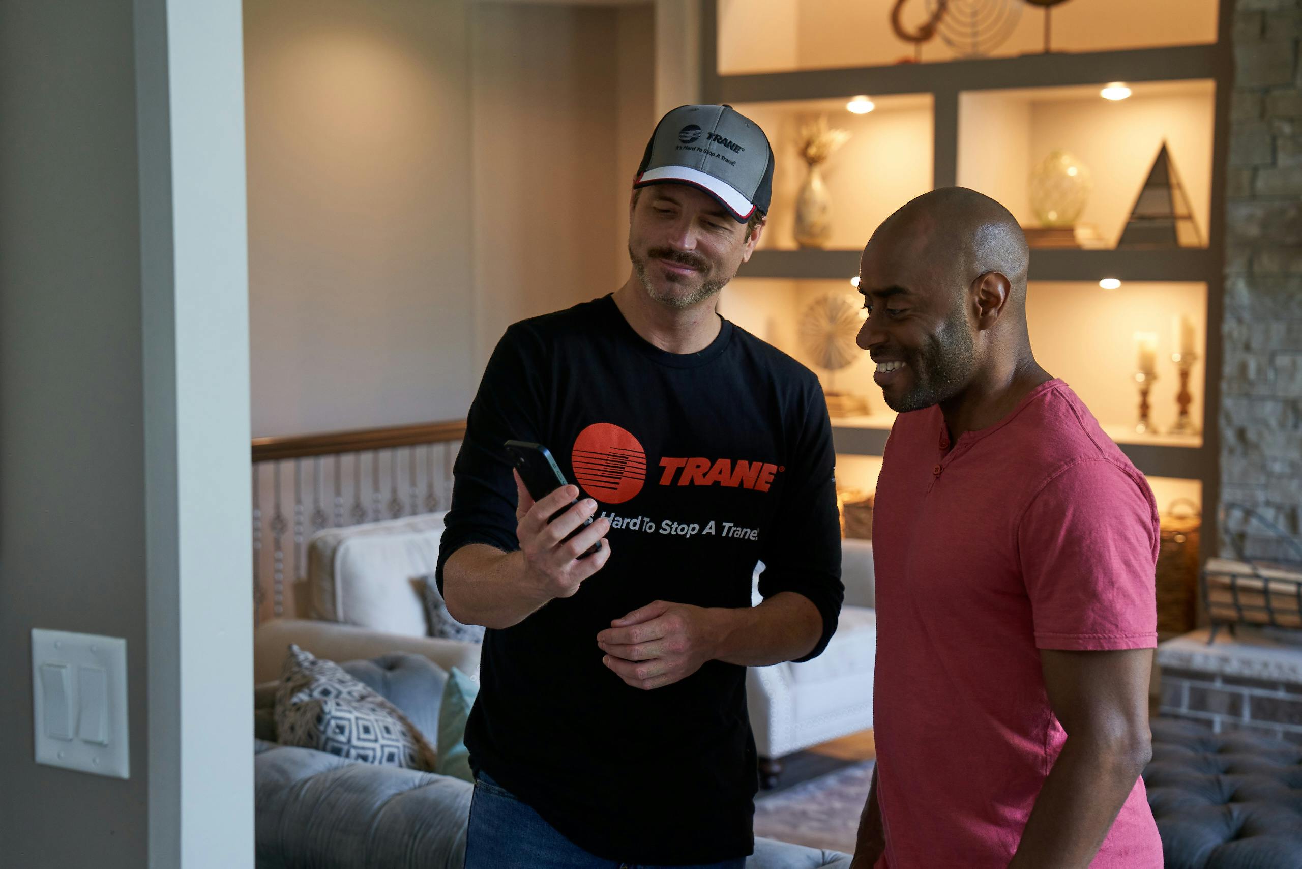 tranedealerandcustomeronphone