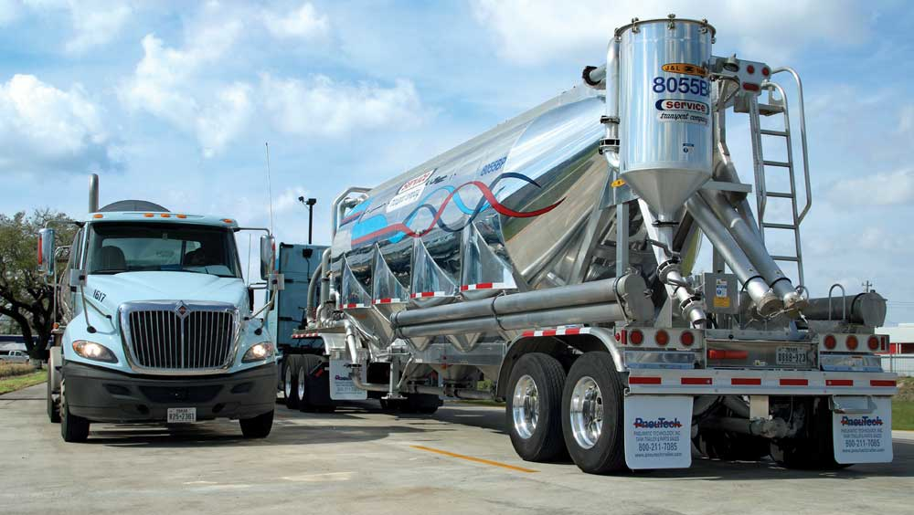 Service Transport tank trailer