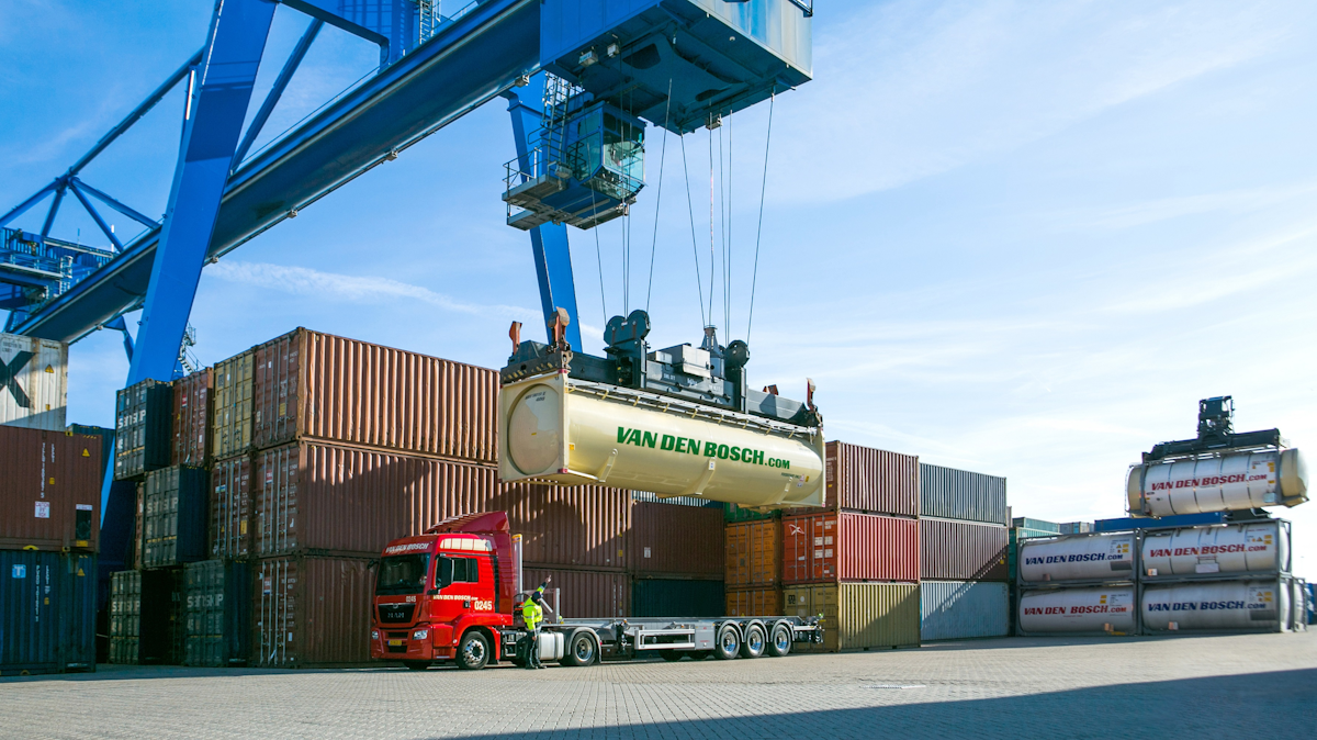 Van Den Bosch Acquires Swedish Operator Willis Larsson Transport