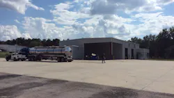 Atlantic Bulk Carrier's new terminal near Columbia SC includes a 2½-bay maintenance shop. Atlantic Bulk Carrier's new terminal near Columbia SC includes a 2½-bay maintenance shop.