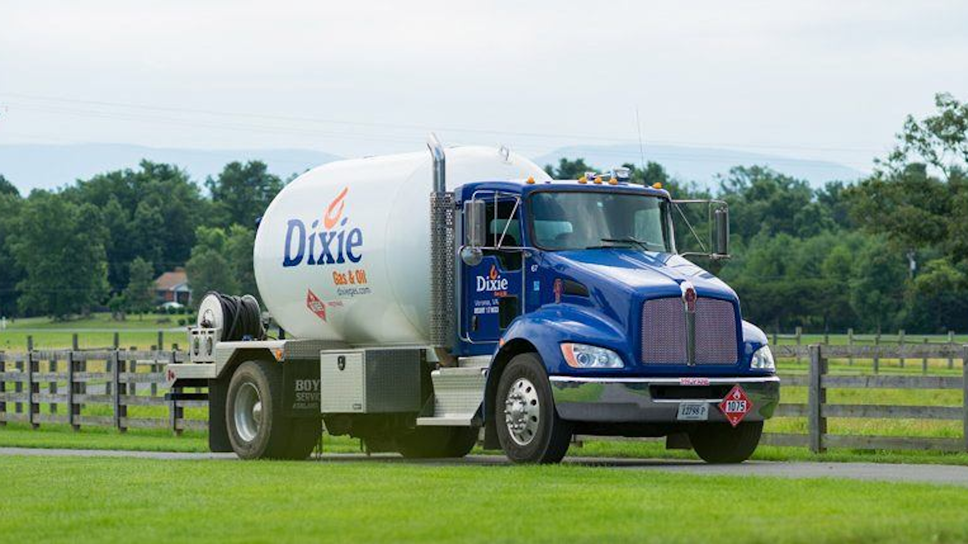 Quarles acquires Dixie Gas & Oil Bulk Transporter