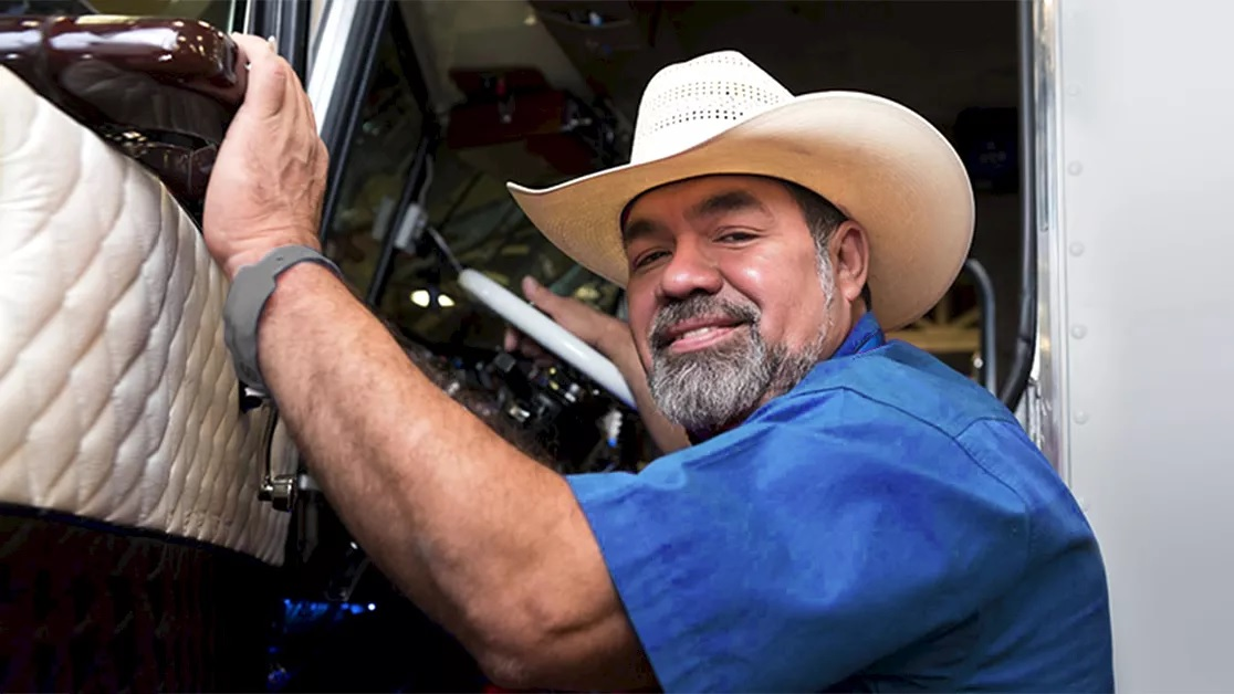 Dat Clean Fleet Truck Driver 5fb2a0b5d629d