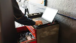 The integration of vehicle information into the shop diagnostic tool is key to ensure streamlined service for commercial fleets. The integration of vehicle information into the shop diagnostic tool is key to ensure streamlined service for commercial fleets.