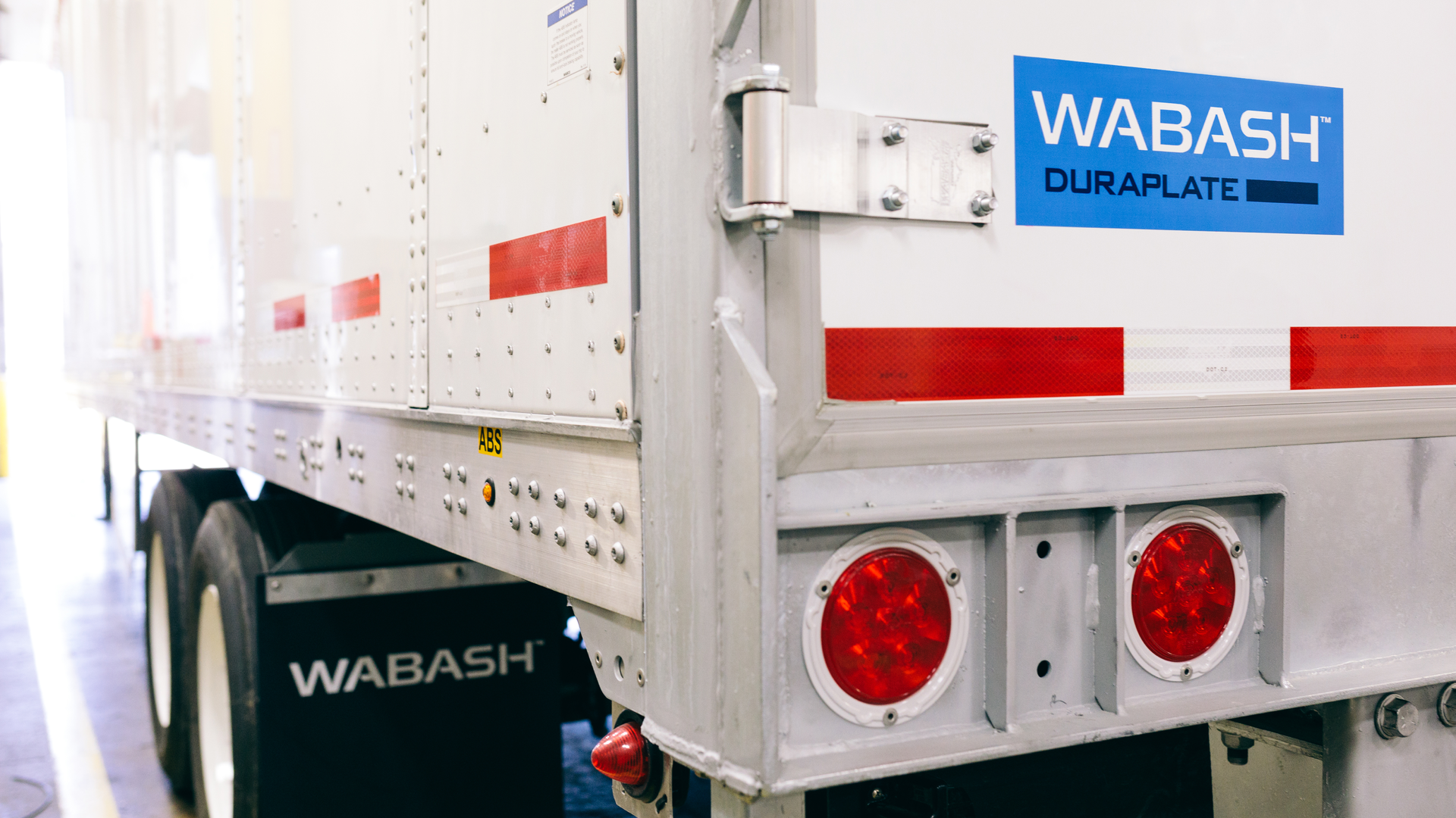 New Wabash Logo Dry Van 62e7d8c9a826e