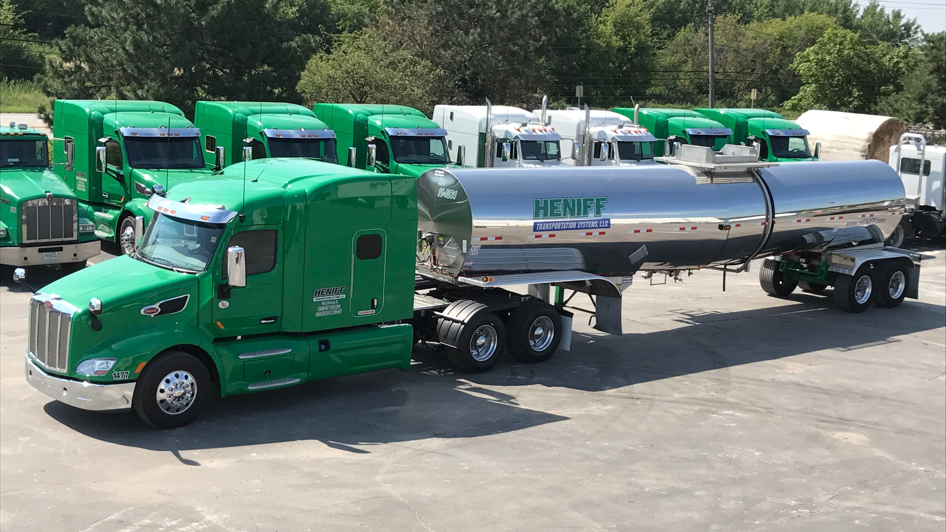 Heniff Trucks Linked In 6436a916318fa