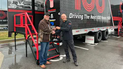 53287677438 E19d9922b5 O 53287677438 E19d9922b5 O