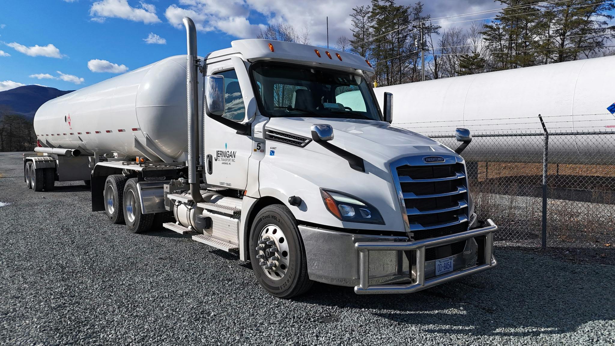 Jernigan Oil Company plans to use the proceeds from the sale of its convenience store division to reinvest in and grow its propane distribution and fuels transportation divisions.