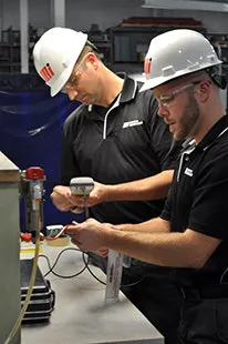 Figure-2.-In-line-hygrometer-indicates-the-dewpoint-of-compressed-air Figure-2.-In-line-hygrometer-indicates-the-dewpoint-of-compressed-air