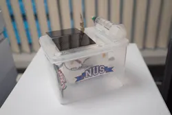 1660319035769 Fig1solarpoweredreactionofwaterandcarbondioxidetomakemethanolproceedsatambi 1660319035769 Fig1solarpoweredreactionofwaterandcarbondioxidetomakemethanolproceedsatambi