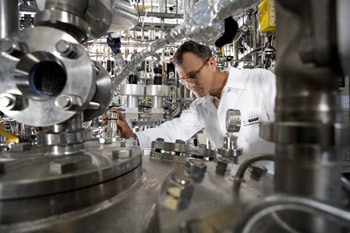 1660320192343 1202 Cover Fig1