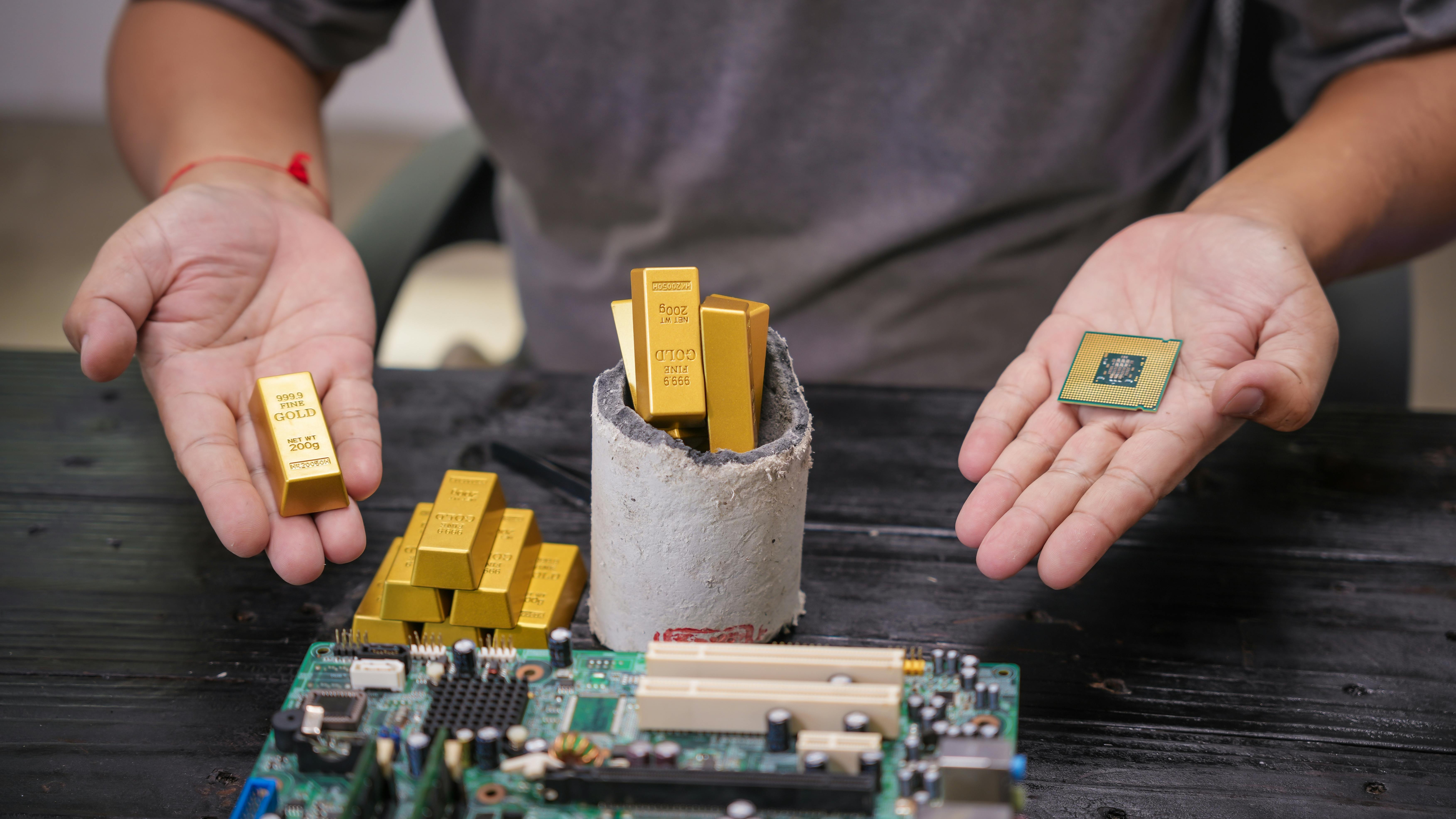 E-waste Gold Transforms Carbon Dioxide