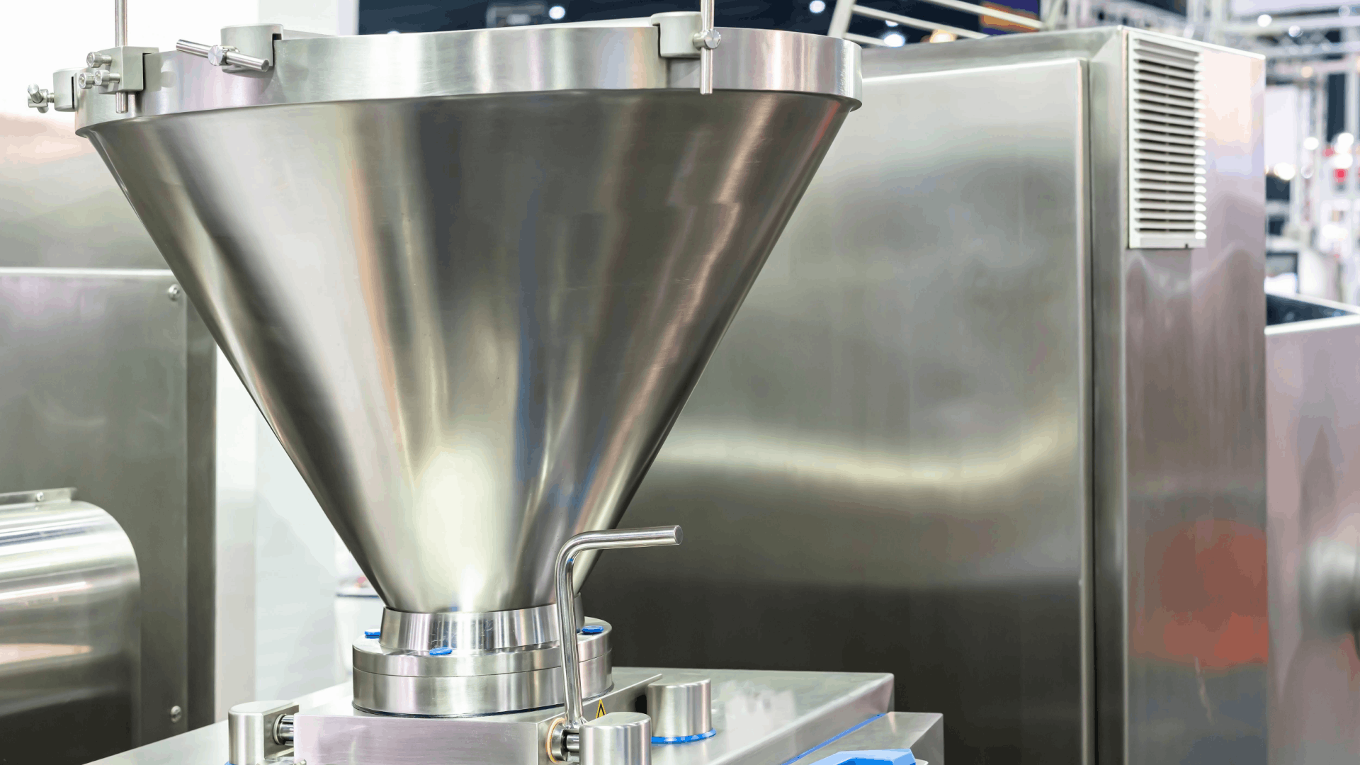 stainless hopper in bulk solids manufacturing