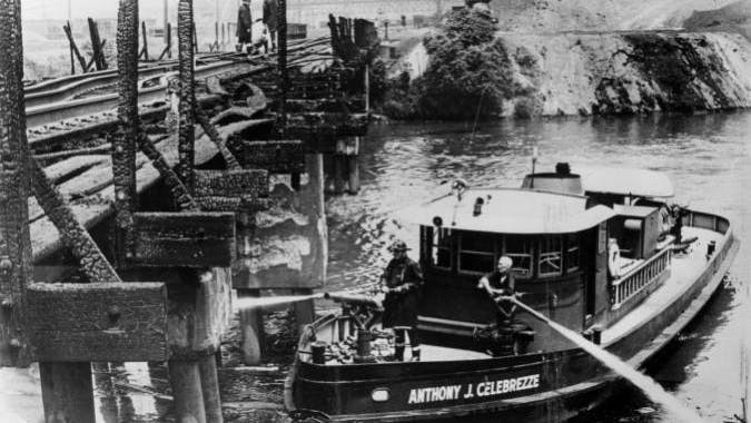 Cuyahoga River fire in Cleveland, Ohio, 1969