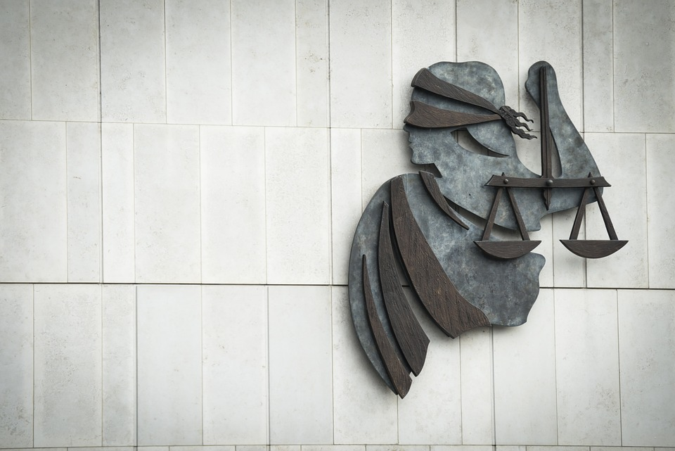 Law 4165867 960 720 5de961decbbdd