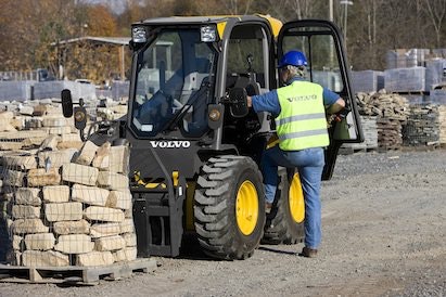 1654722901119 Volvo Mc135c