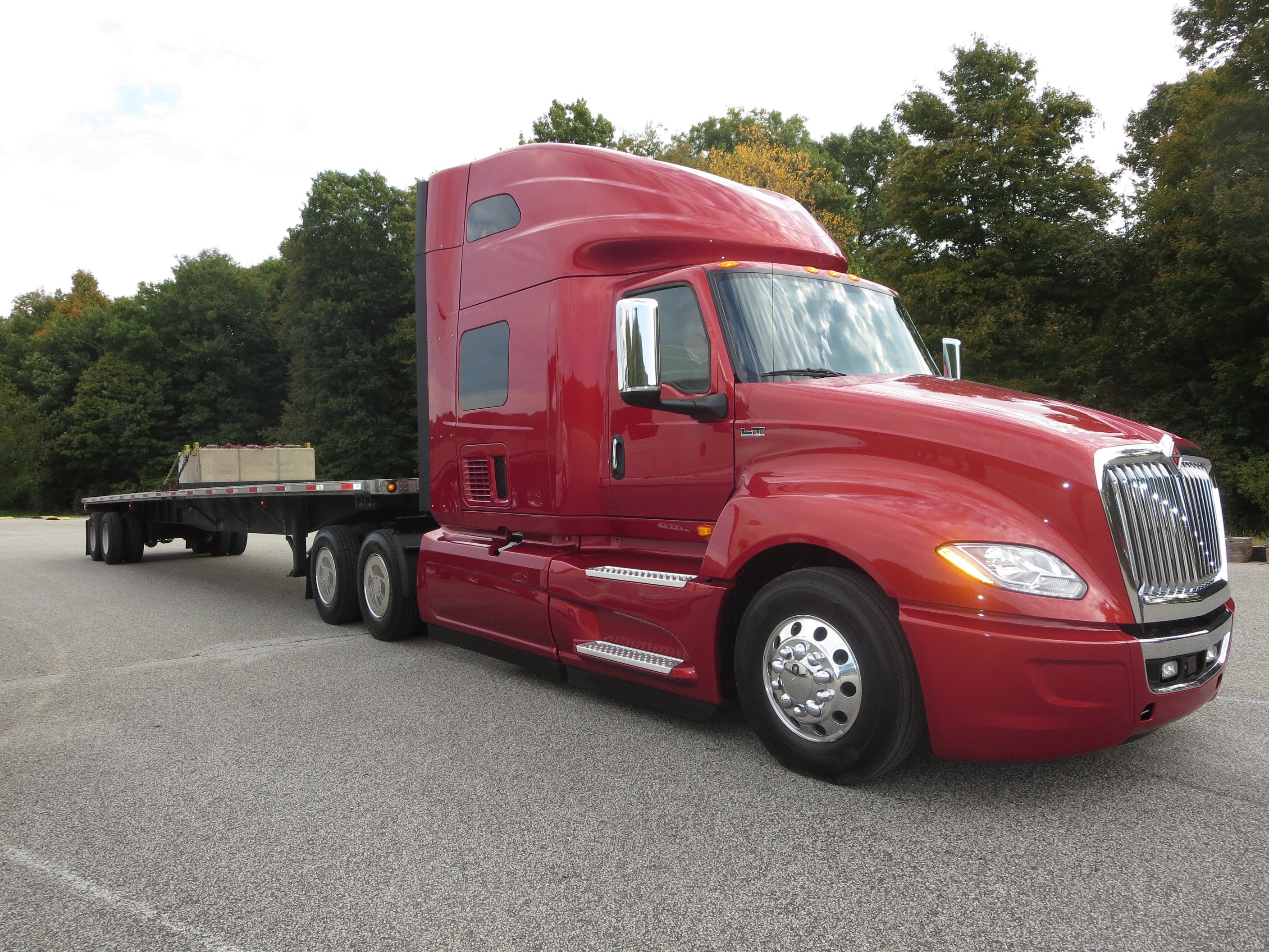 1654723157669 International Lt625 Exterior