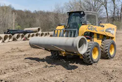 Gehl-V420-material-handling Gehl-V420-material-handling