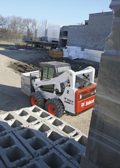 Bobcat_S750_skidsteer_web_0