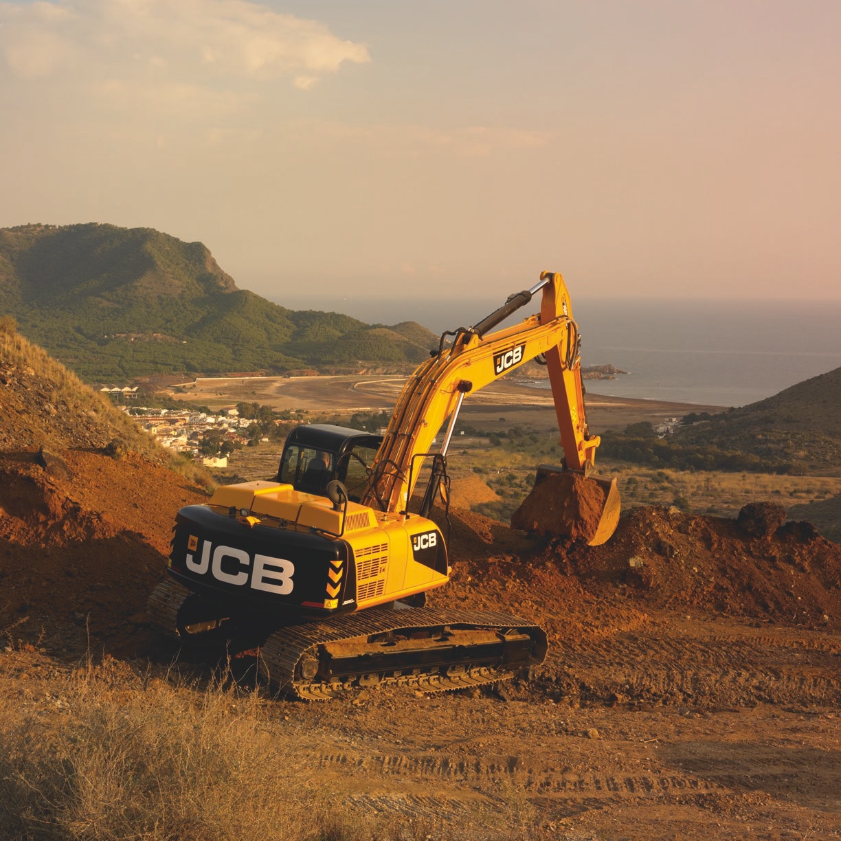 JCB JS260 Excavator