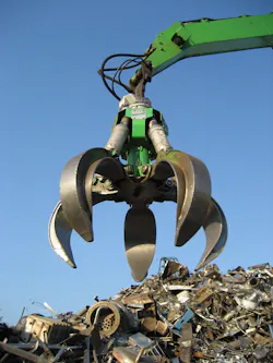 1654795531846 Sennebogen 5 Tine Grapple In Action 1654795531846 Sennebogen 5 Tine Grapple In Action