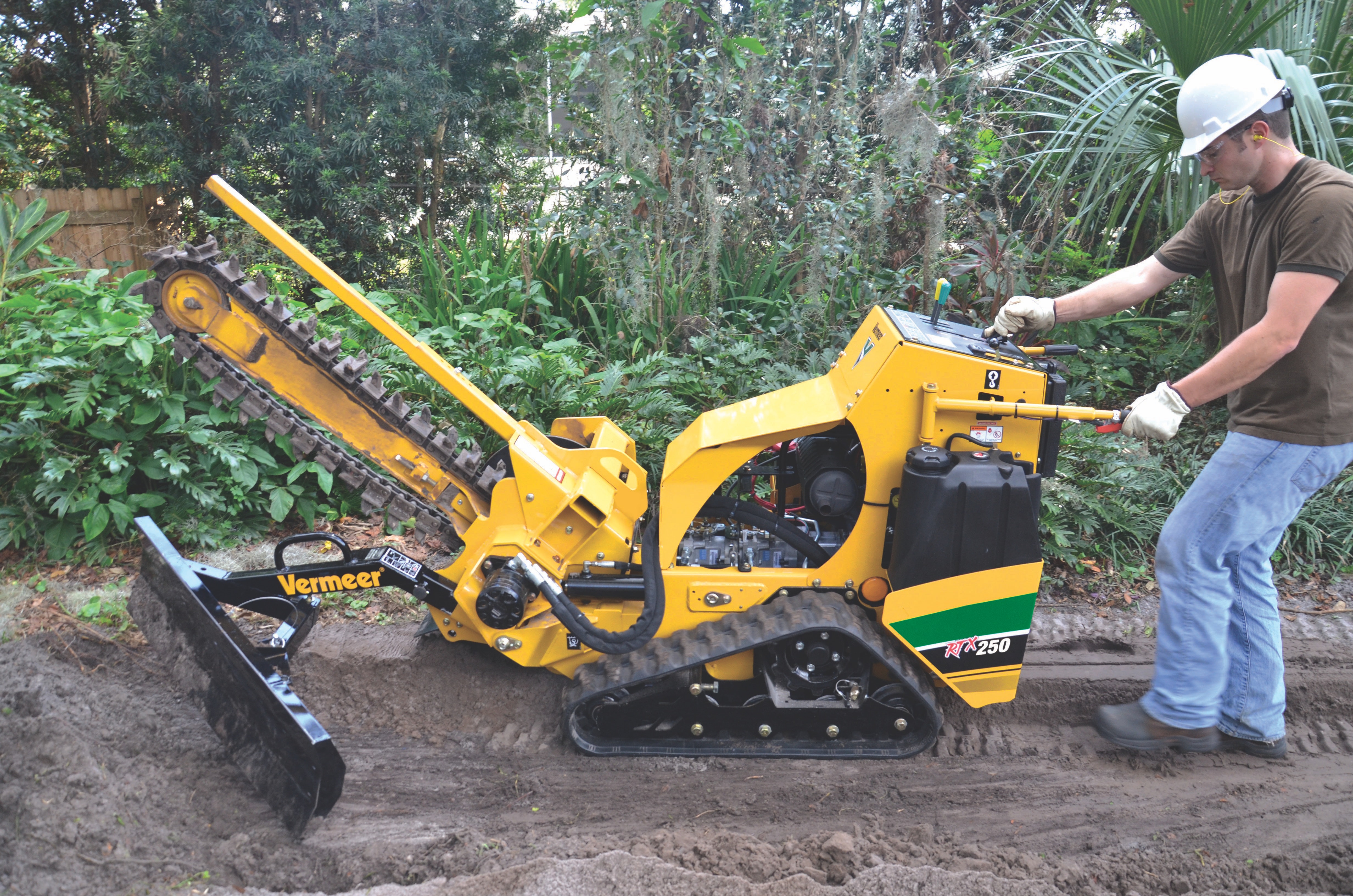 Vermeer RTX250 Trencher
