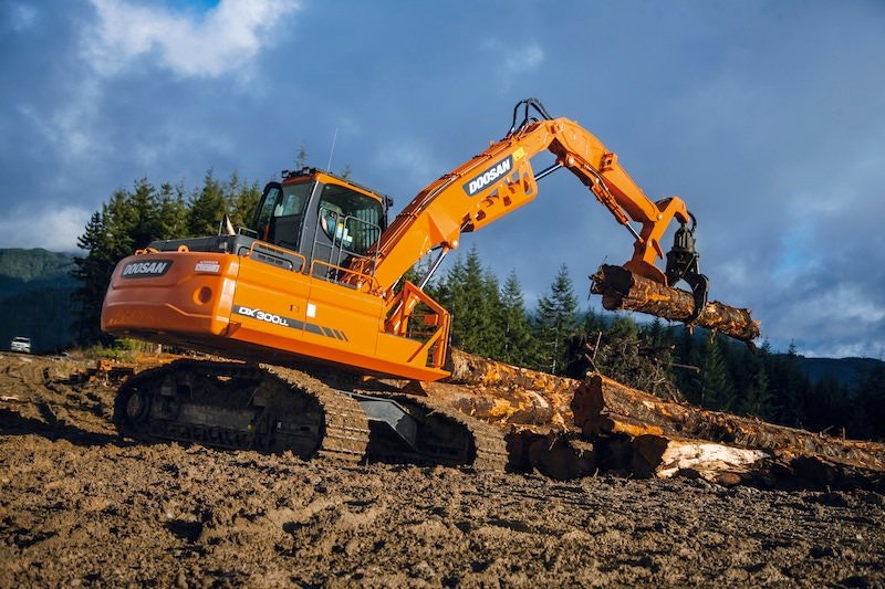 Doosan_DX300LL excavator