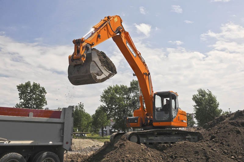 Doosan DX225LC
