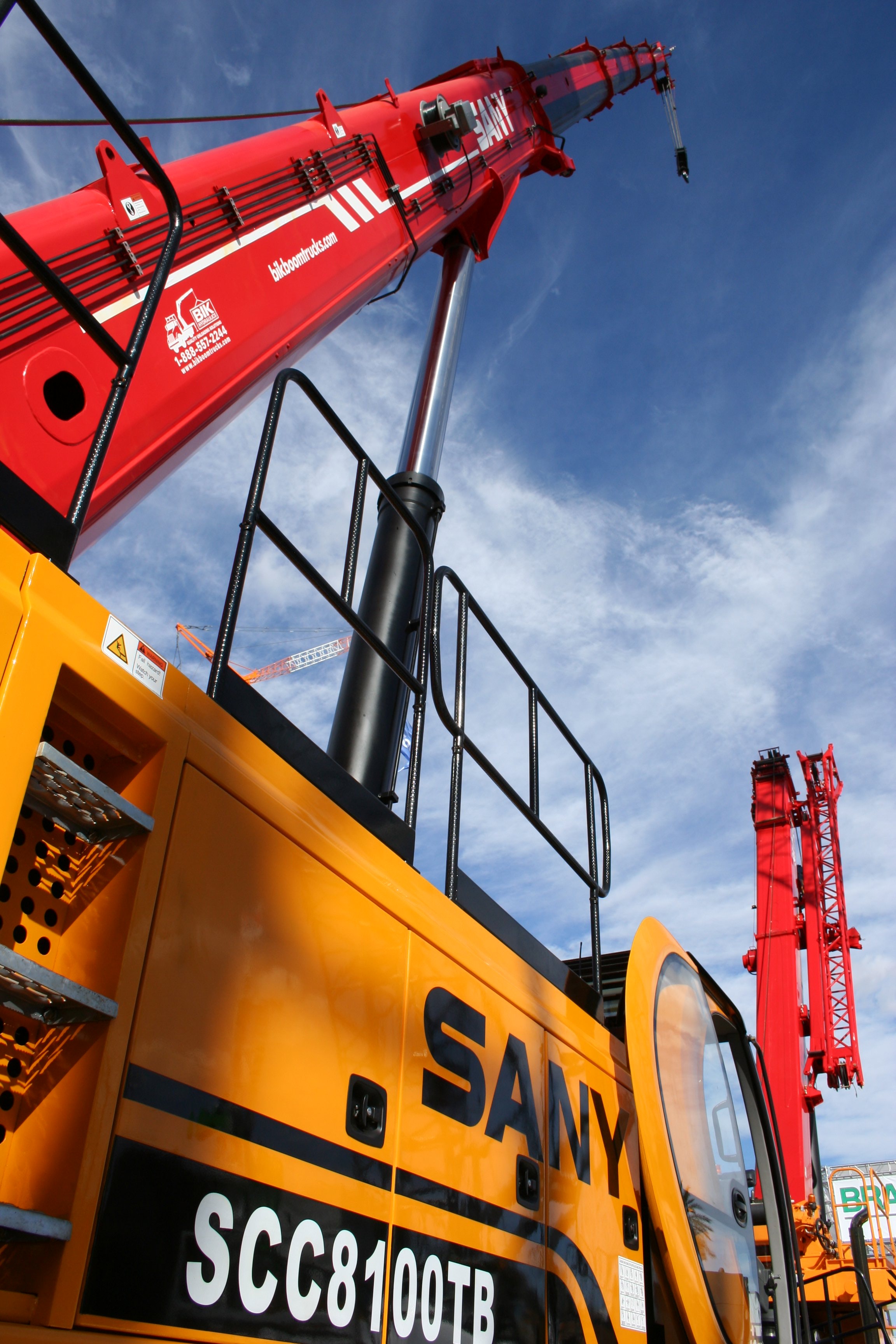 Sany SCC8100 TBXL telescopic boom crawler crane