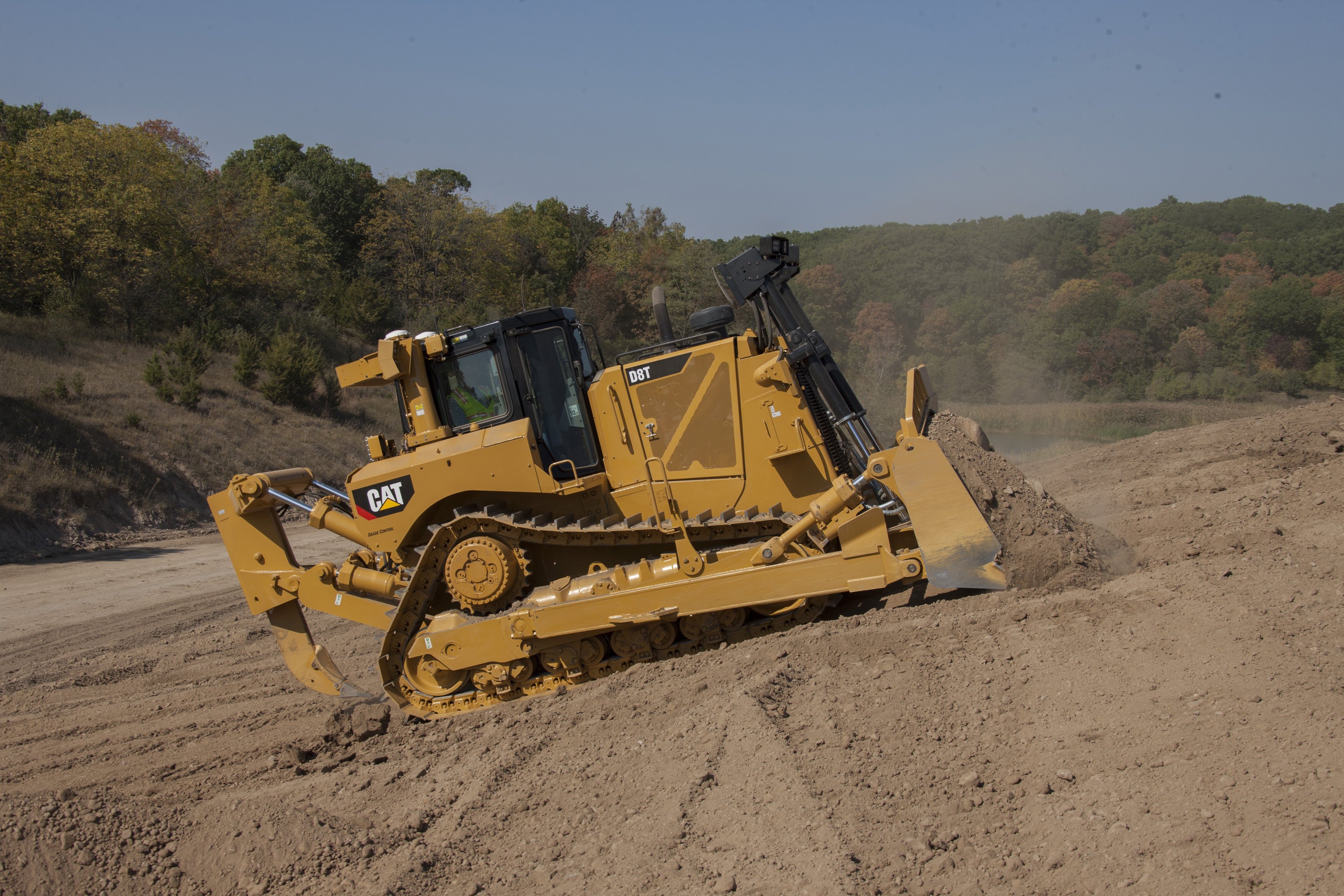 1654797469937 Cat D8t Dozer