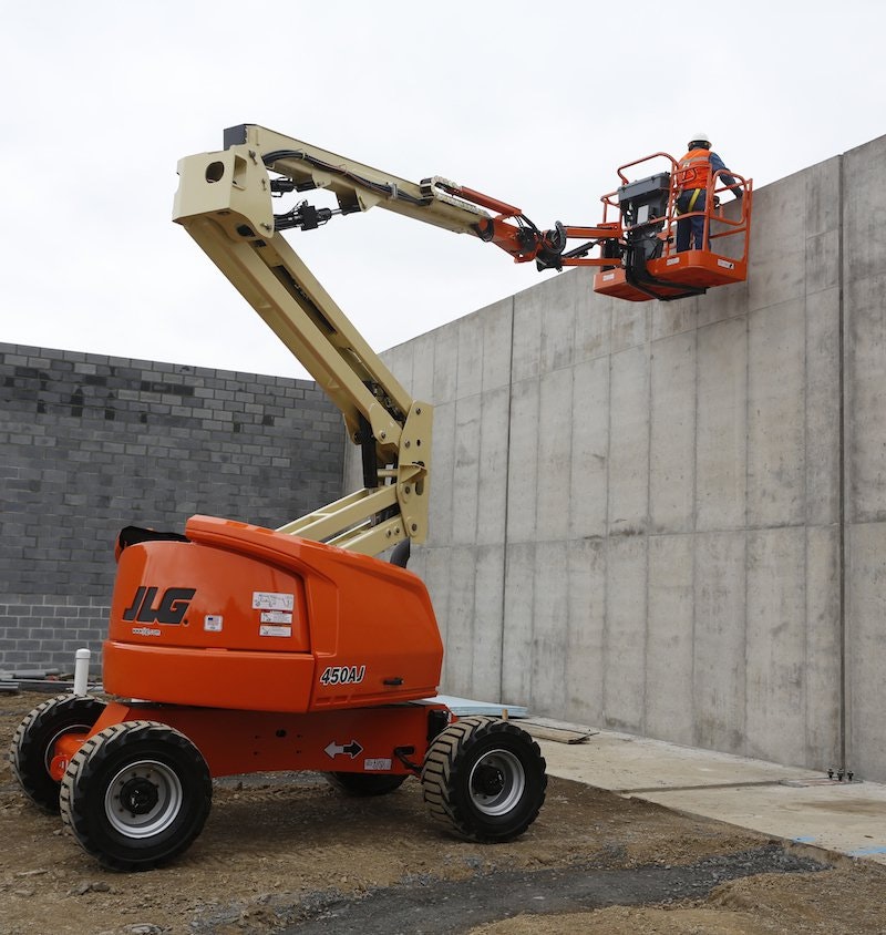 JLG 450AJ articulating boom lift