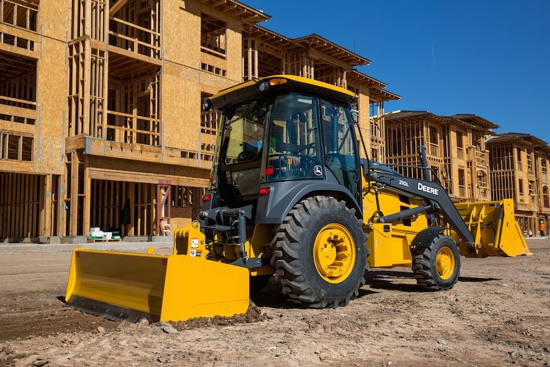 1654798147149 John Deere 210l Tractor