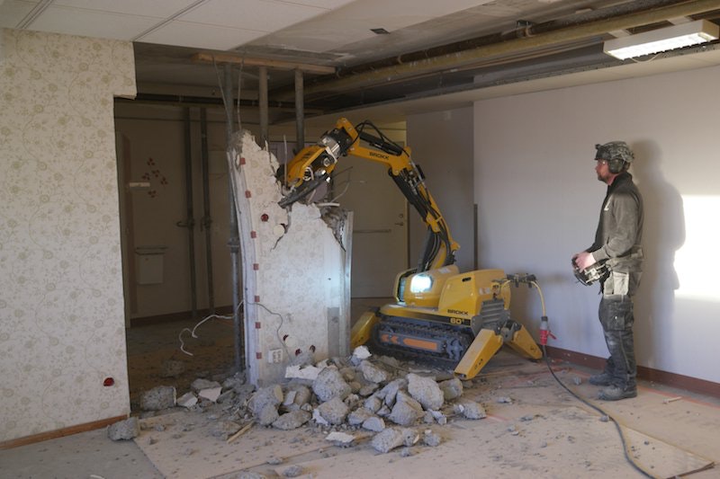 1654799014529 Brokk 60ii