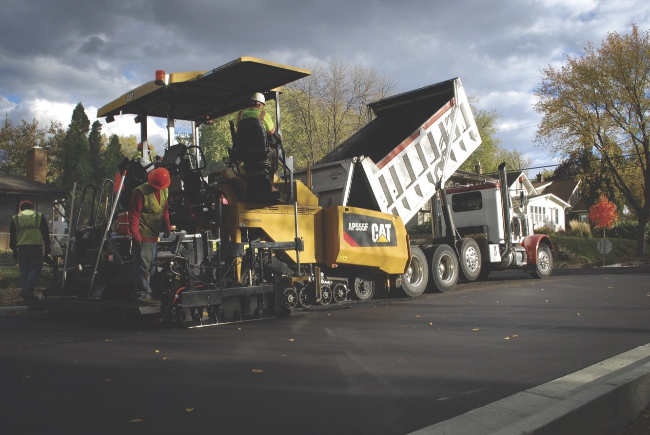 1654799225484 Cat Ap555f Asphalt Paver