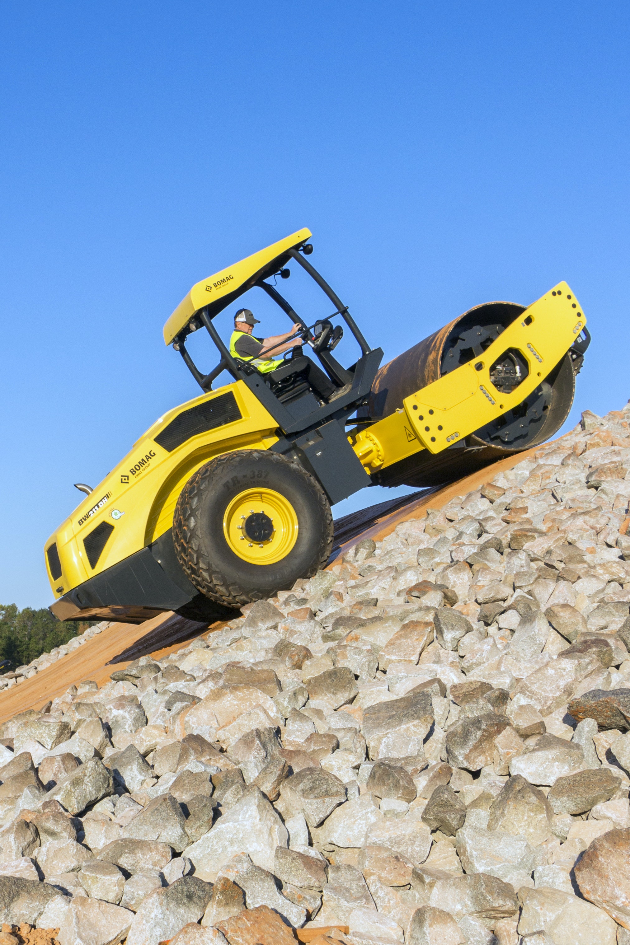 1654801133111 Bomag Bw211dh5 Compactor