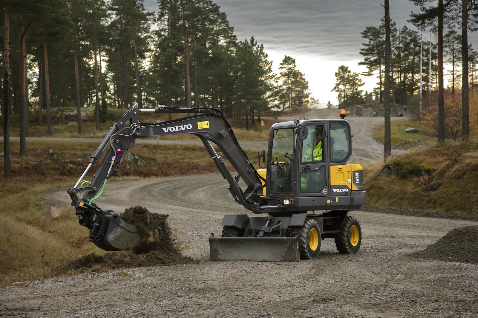 Volvo_EW60E_excavator web