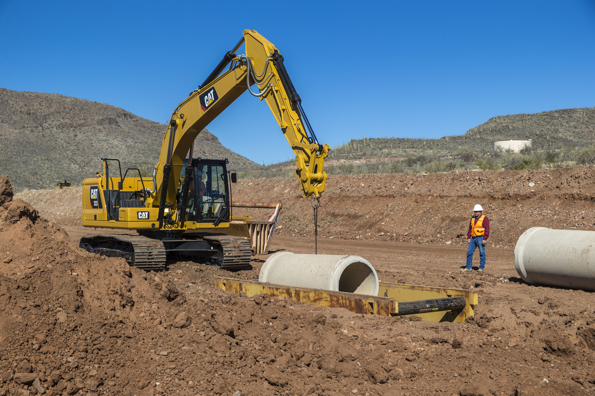 1654802773824 Cat323excavator