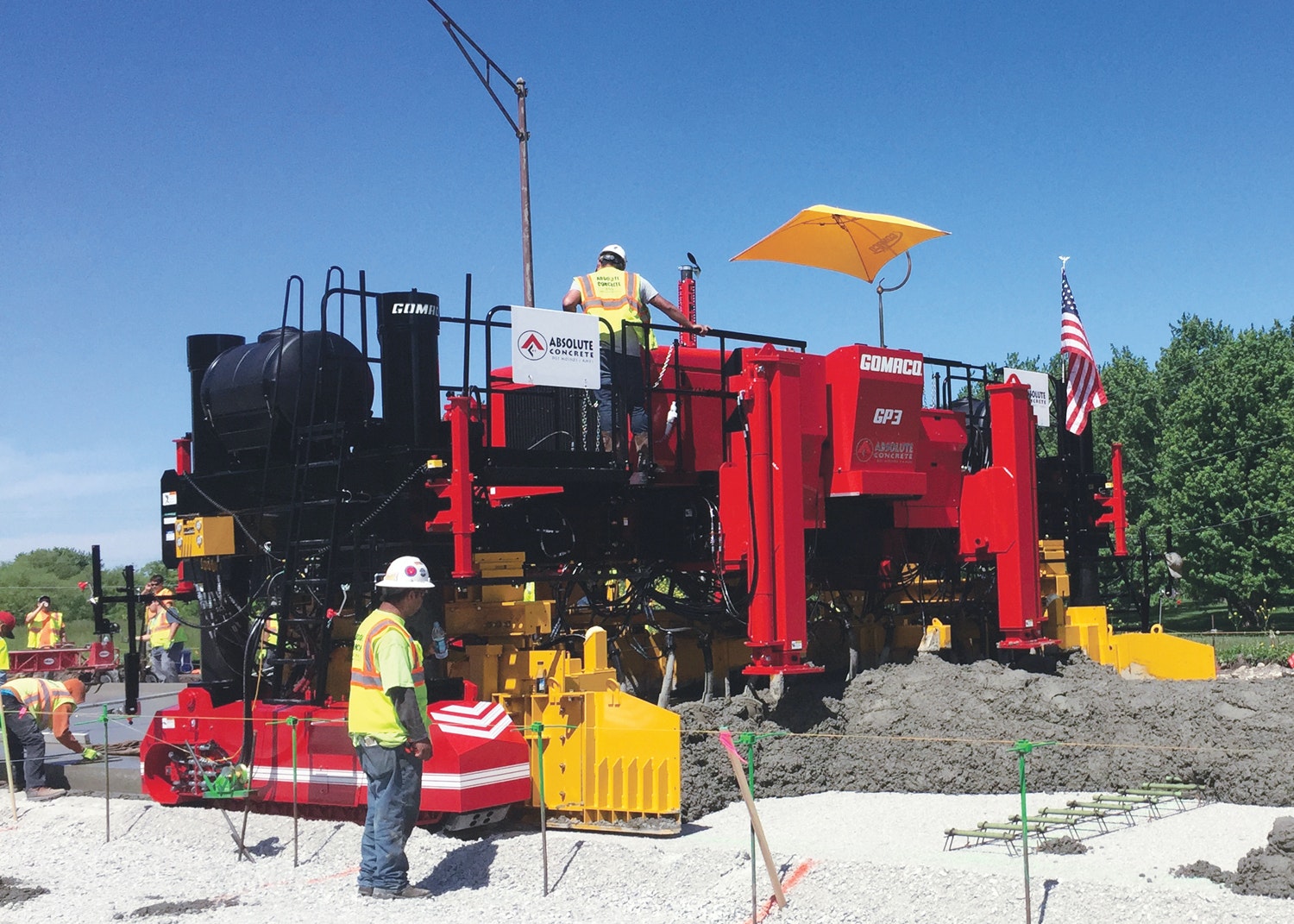 GOMACO-two-track-GP3-paver_0