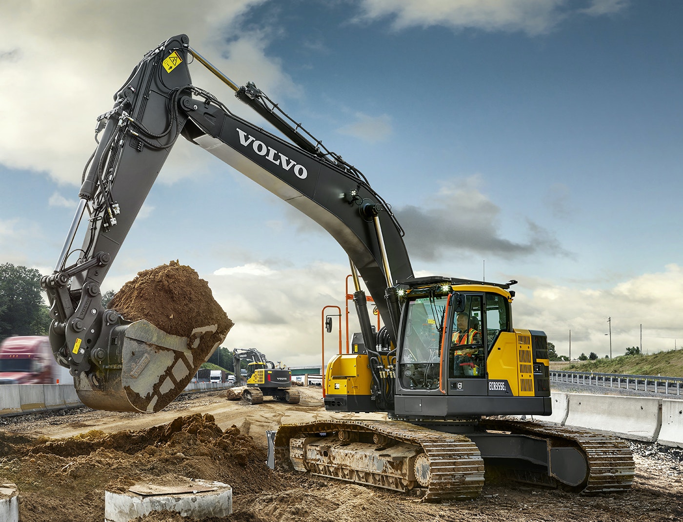 1654803152938 Volvoecr355eexcavator