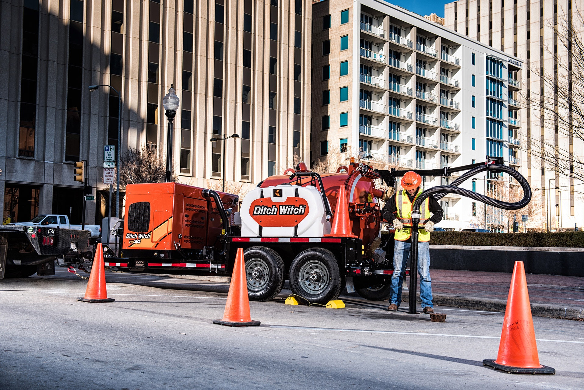 Ditch-Witch-HX30-vacuum-excavator