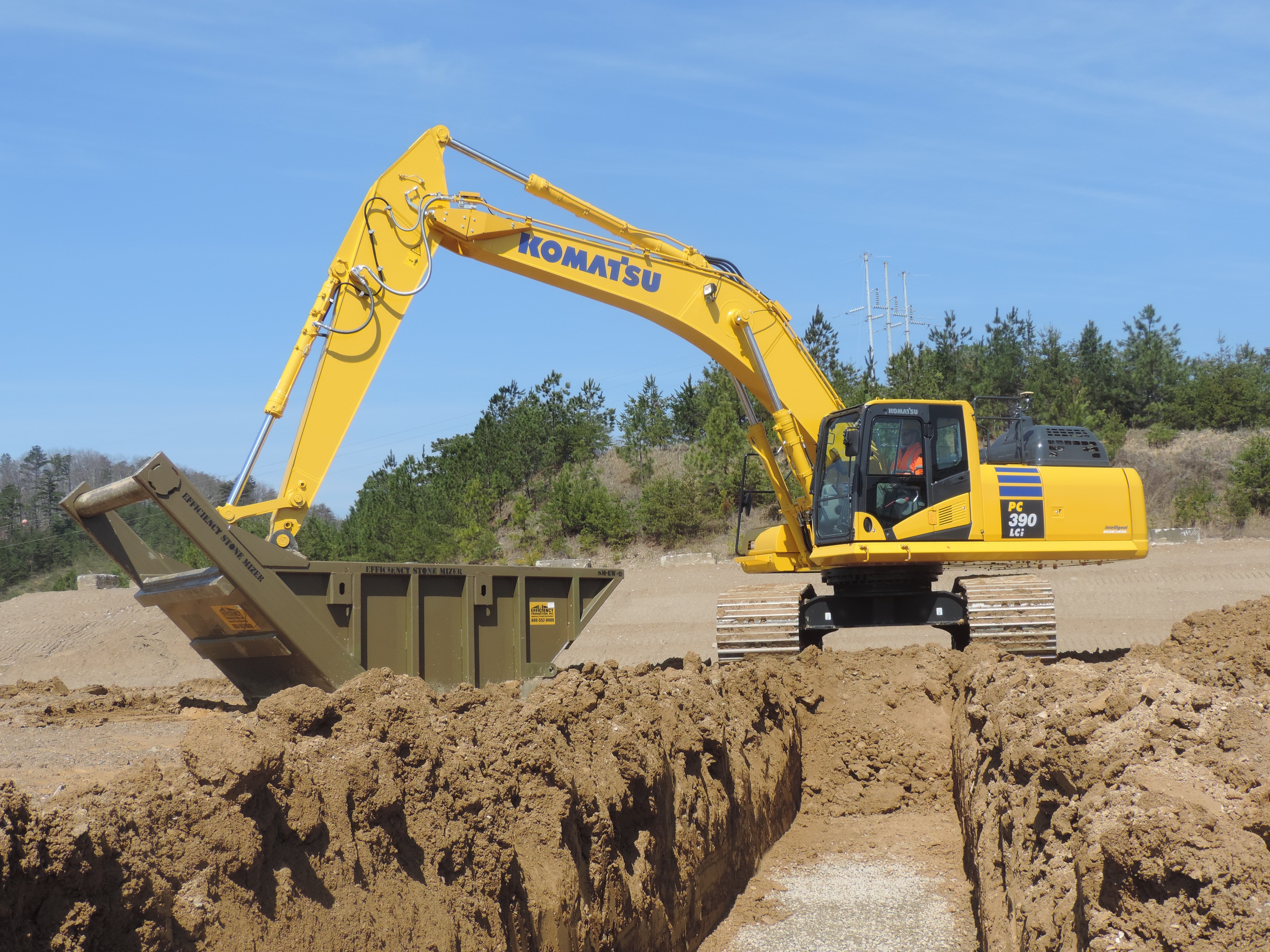 Komatsu-PC390LCi-11-excavator