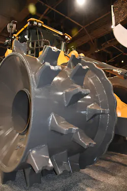 Volvo-LC450H-wheel Volvo-LC450H-wheel