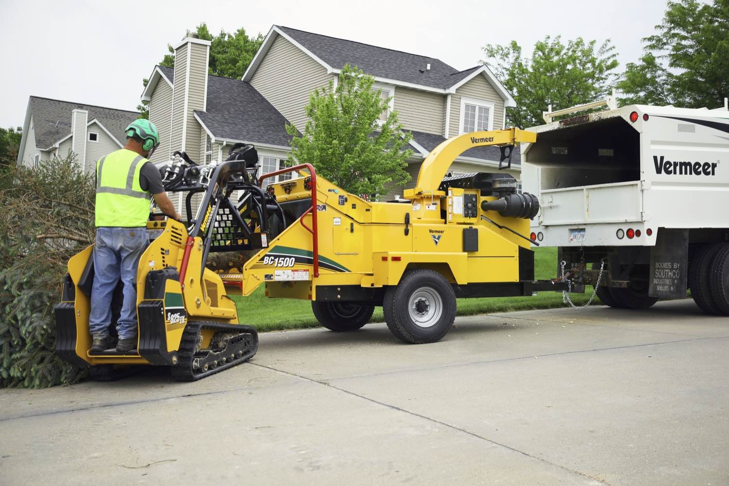 Vermeer-BC1500-chipper